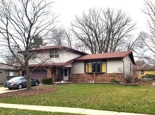 804 Patricia Ave, Elgin, IL 60120