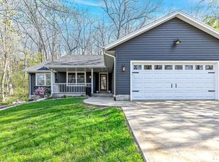 30409 Barnes Ln, Waterford, WI 53185
