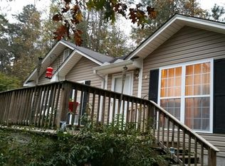 472 S River Run Dr, Hogansville, GA 30230