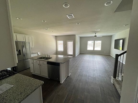3rd image of 4302 Fornari Ln