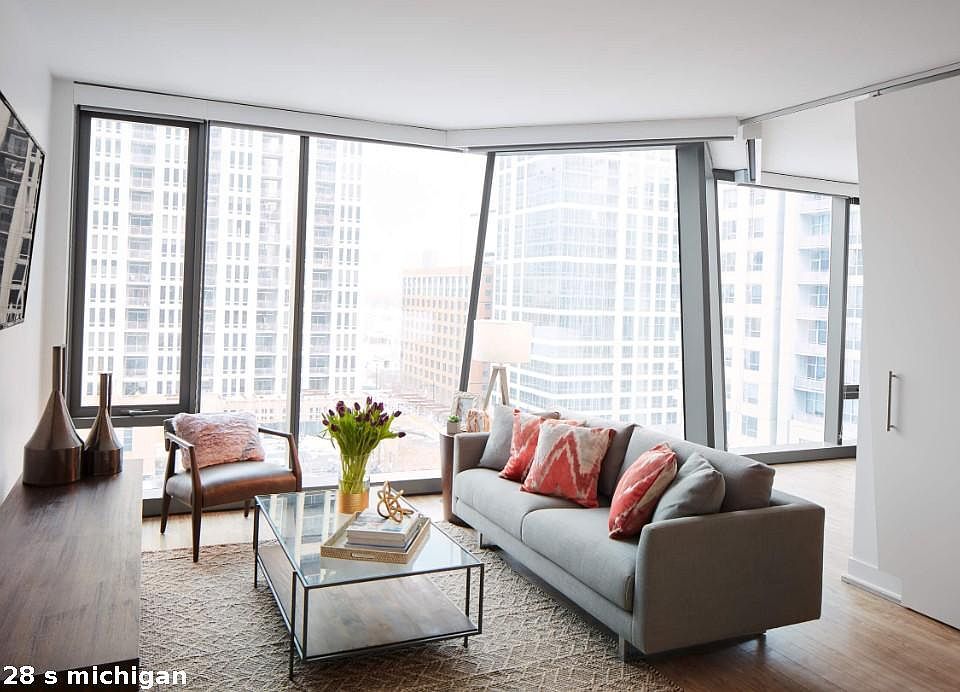1st image of 1328 S Michigan Ave #515