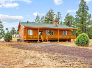 2718 Church Ln, Overgaard, AZ 85928