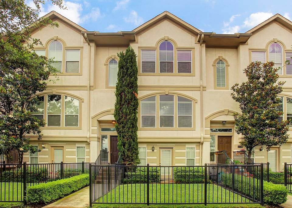 1st image of 1740 French Village Cir