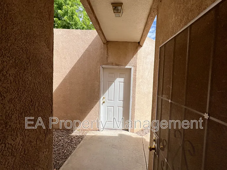 10316 Gutierrez Rd NE — Photo 15