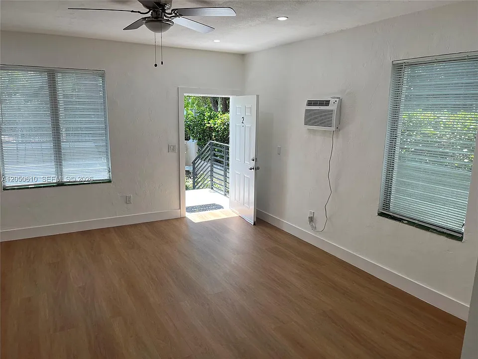 740 Michigan Ave #2