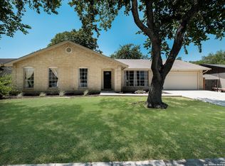 5846 Burgoyne St, San Antonio, TX 78233