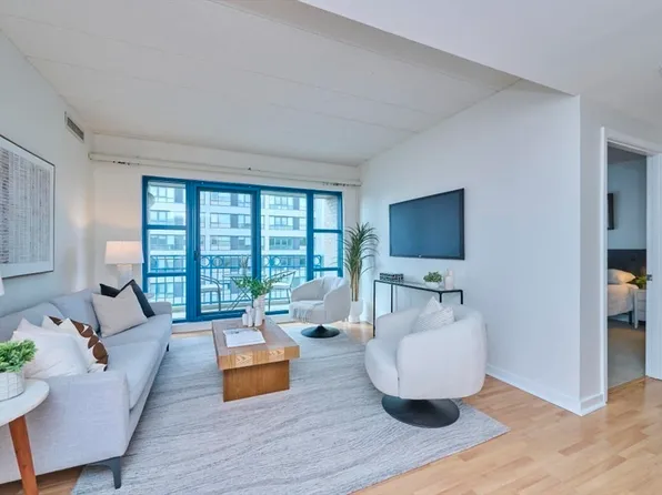 170 Gore St APT 502, Cambridge, MA 02141