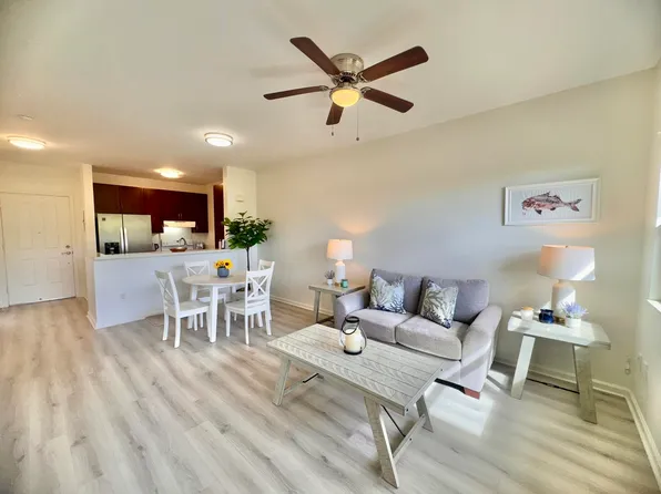 210 Hooulu Ln APT 506, Wailuku, HI 96793