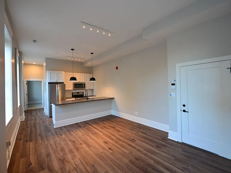 Kitchen & Living Space