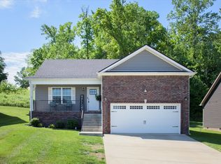 1180 Racker Dr, Clarksville, TN 37043