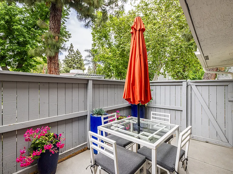 Lexington Townhomes — Photo 13