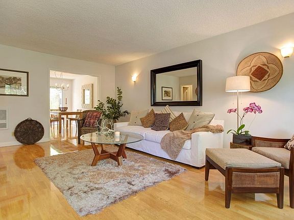 2nd image of 852 20th St APT 4