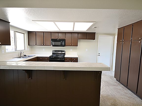 5th image of 40215 174th St E