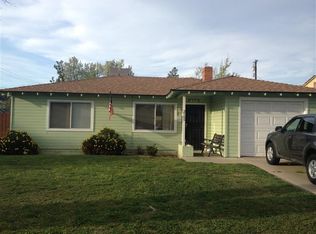 2105 E Hampton Way, Fresno, CA 93726