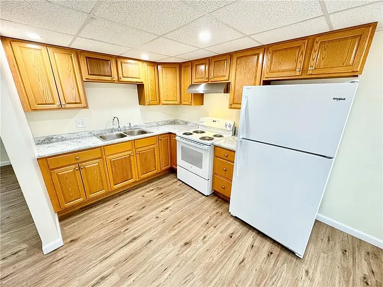 32 Silva St — Photo 17