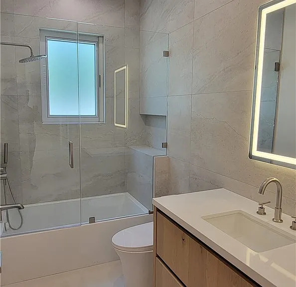 5061 Woodley Ave — Photo 18