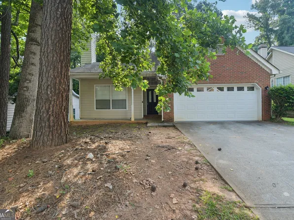 686 Shore Ln, Lithonia, GA 30058