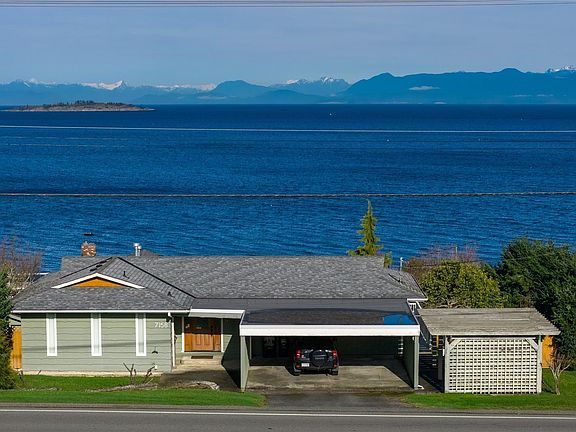 3rd image of 7158 Dickinson Rd