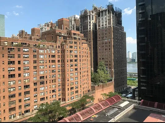 Rented by A & I Broadway | media 1