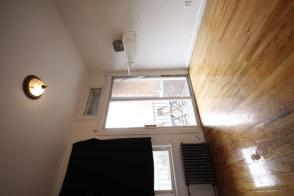 Rented by Nooklyn NYC LLC | media 68