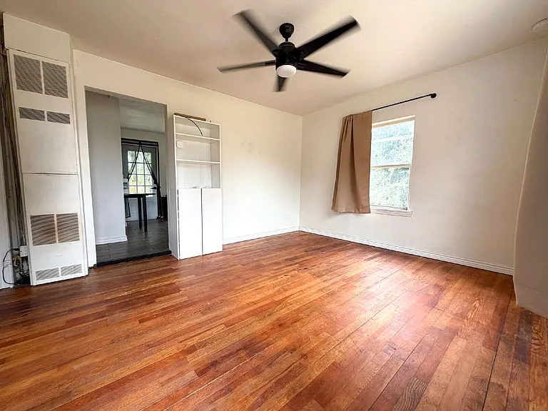 234 Hudson Ave — Photo 10