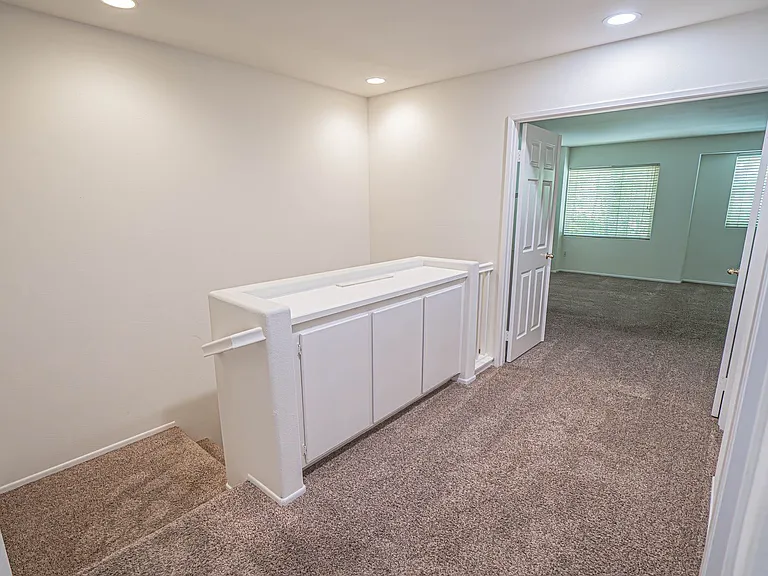25712 Holiday Cir #D — Photo 10