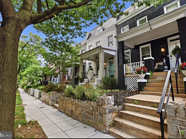 939 15th St SE, Washington, DC 20003