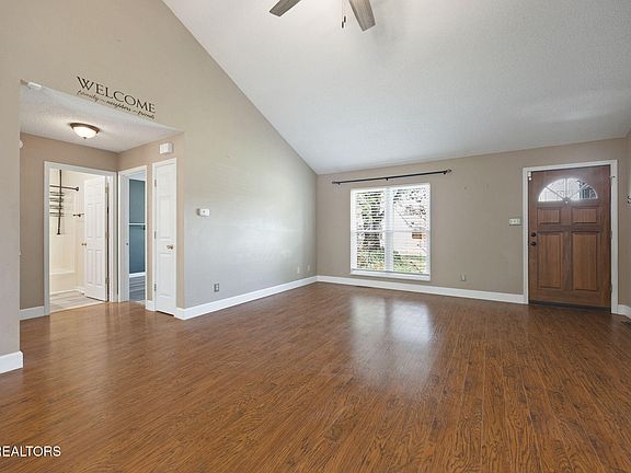 3rd image of 235 Lavista Dr