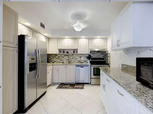 103 Wellington #E, West Palm Beach, FL 33417