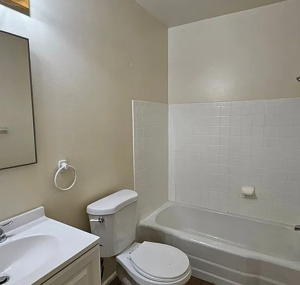 1100-1108 Arizona St SE — Photo 2
