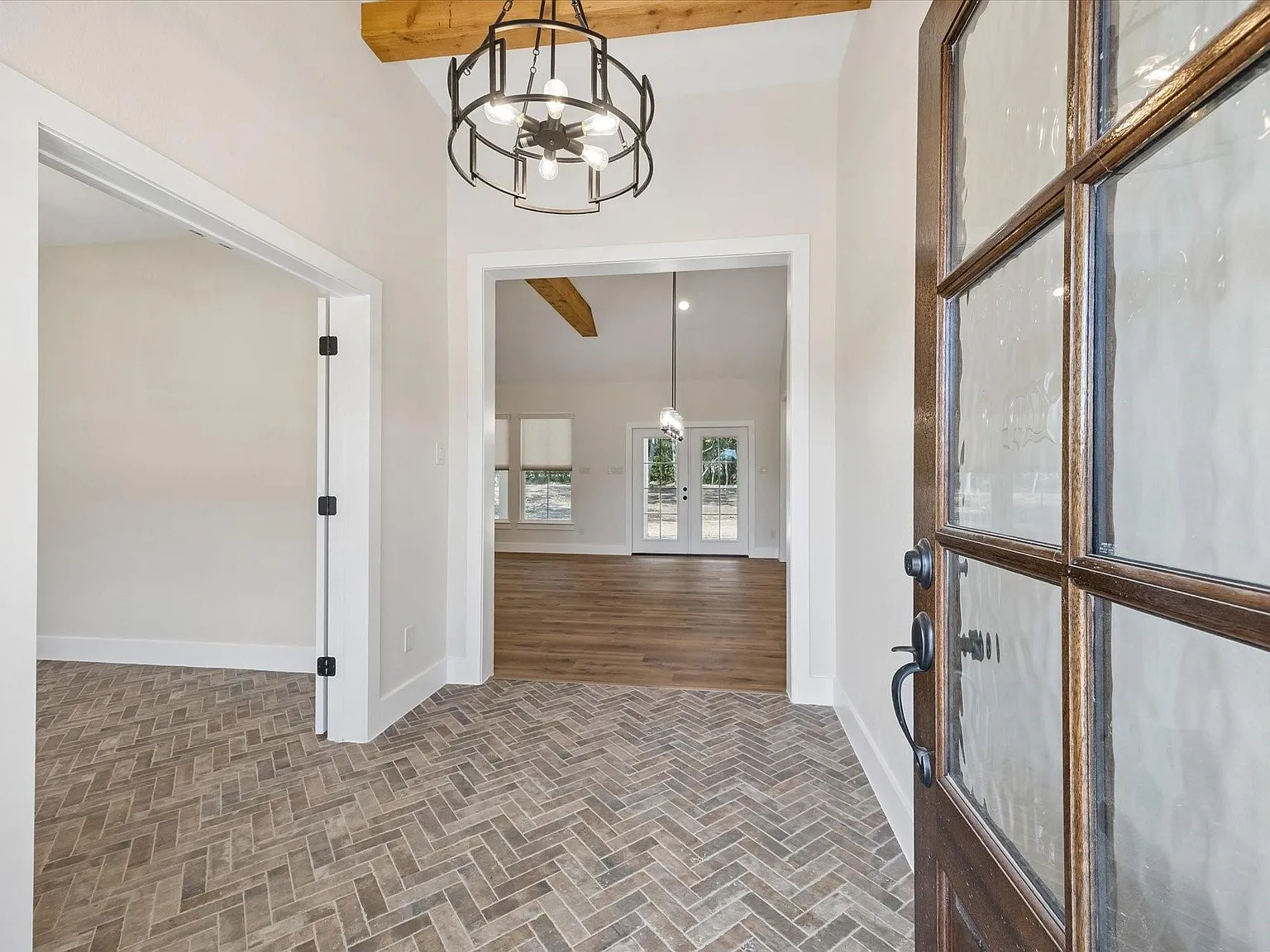 3 bed, 3.5 bath, 2432 sqft, $4,500 — Photo 3