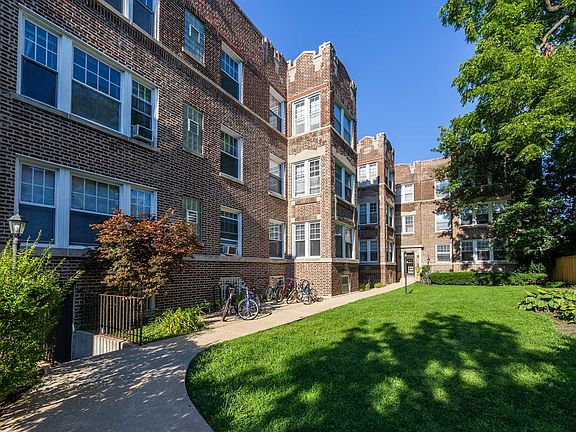 3rd image of 5715 S Kimbark Ave #5723-1