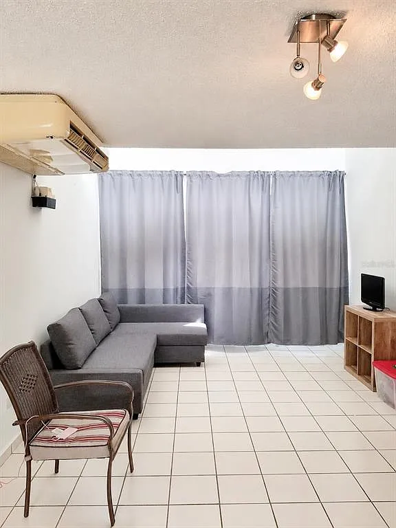 3 bed, 2.0 bath, 1315 sqft, $1,350 — Photo 4