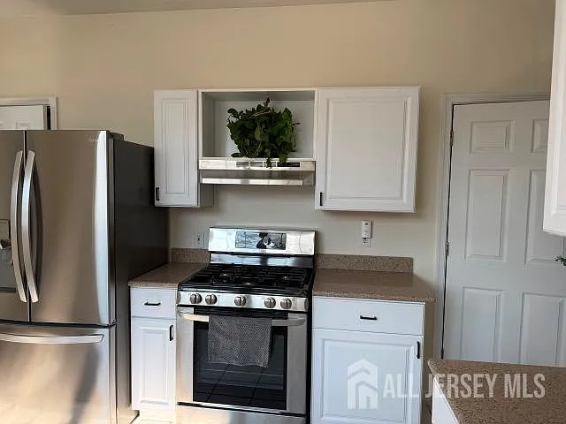 297 Sutton St — Photo 9