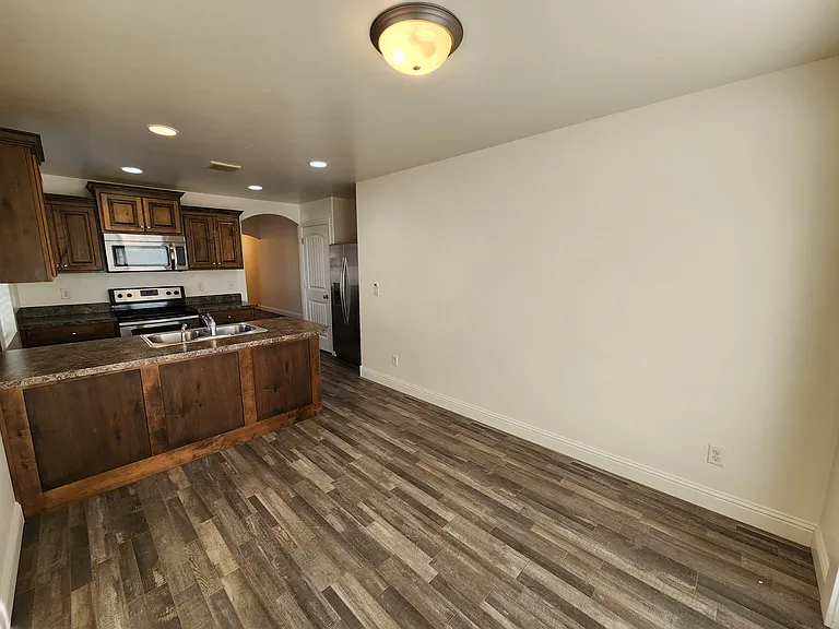 1825 Roy - 7_01132026