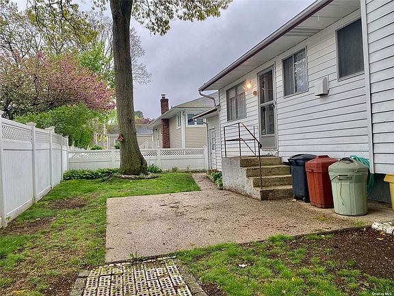 3rd image of 355 E Lake Ave