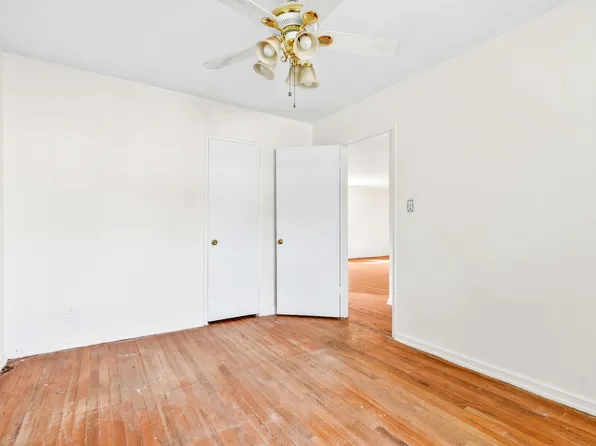 224-01 Hillside Avenue image 14 of 15