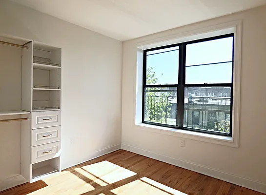 Rented by BIG Management NY | media 24