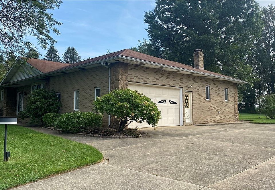 2nd image of 2705 Mayfair Cir