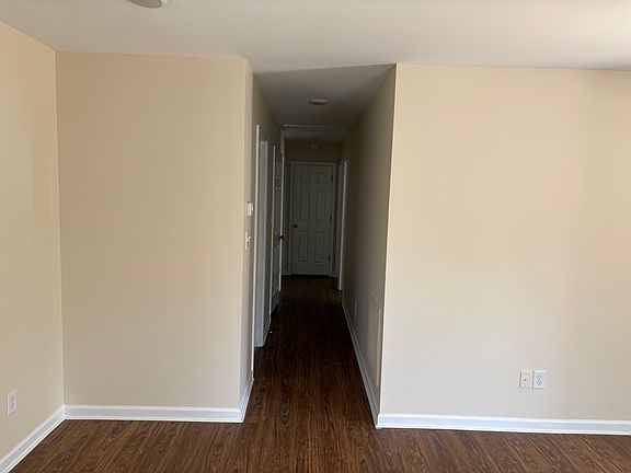 4th image of 1523 Darien Blvd