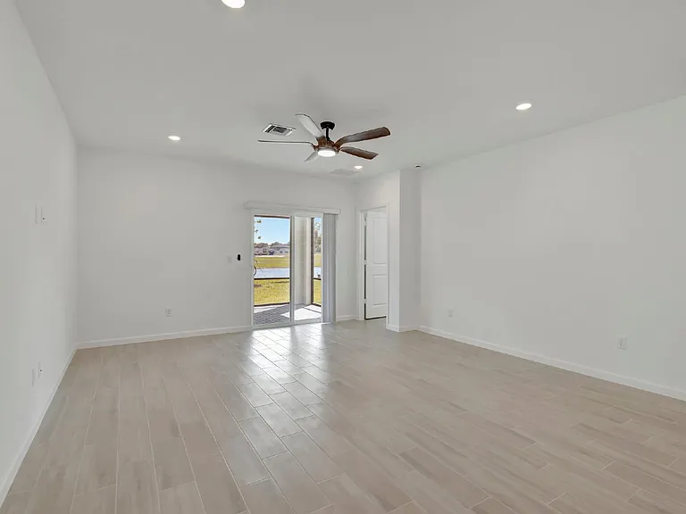 11172 NW Middle Stream Dr — Photo 8