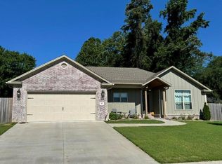 304 Promenade Cir, Russellville, AR 72801