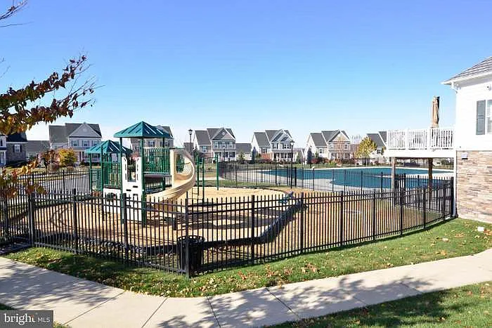 42594 Sunset Ridge Sq — Photo 32