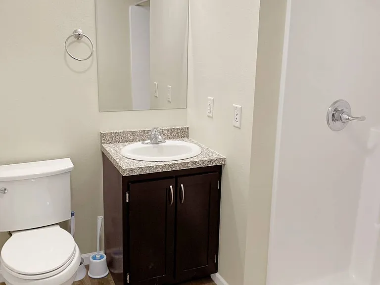 534 Hanover Hill Ln — Photo 10