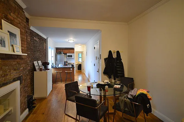 Rented by Universal Realty Group | media 15