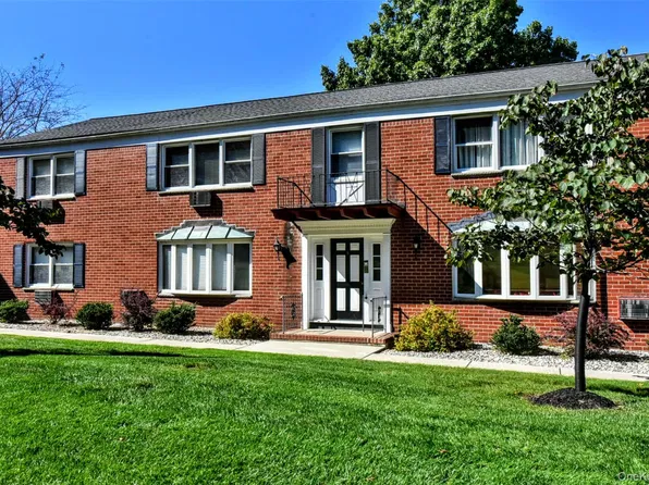 5 Danbury Court #1703, Suffern, NY 10901