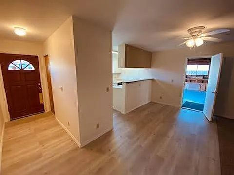 111 Huntington Ct — Photo 15