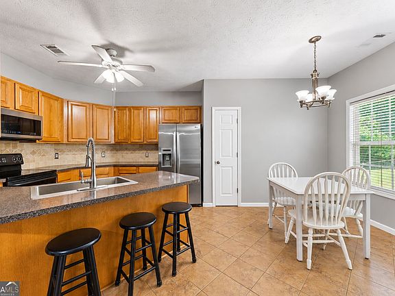 2nd image of 238 Apple Valley Rd
