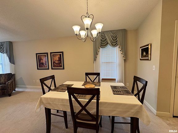 5th image of 1103 Hawthorn Rdg