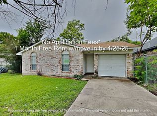 1208 S Medora St, Terrell, TX 75160